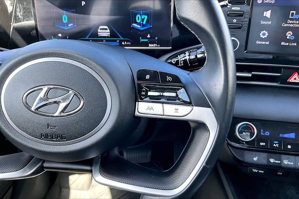 Thumbnail: 2022 Hyundai Elantra - 25