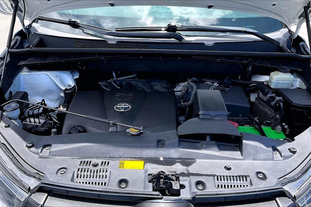 Thumbnail: 2017 Toyota Highlander - 9