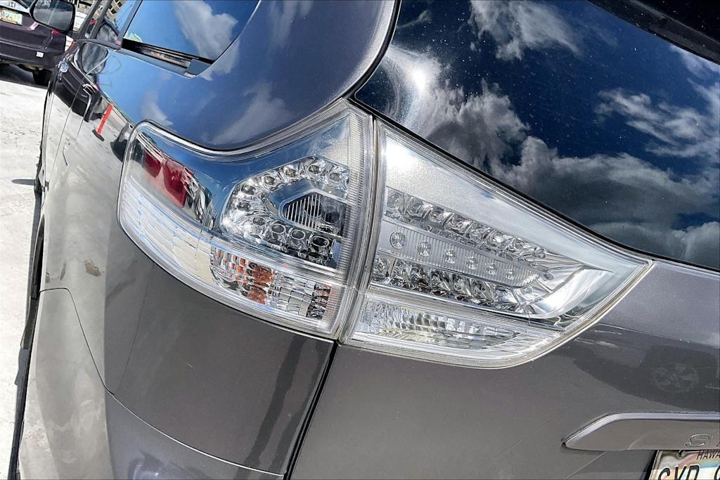 Thumbnail: 2016 Toyota Sienna - 32
