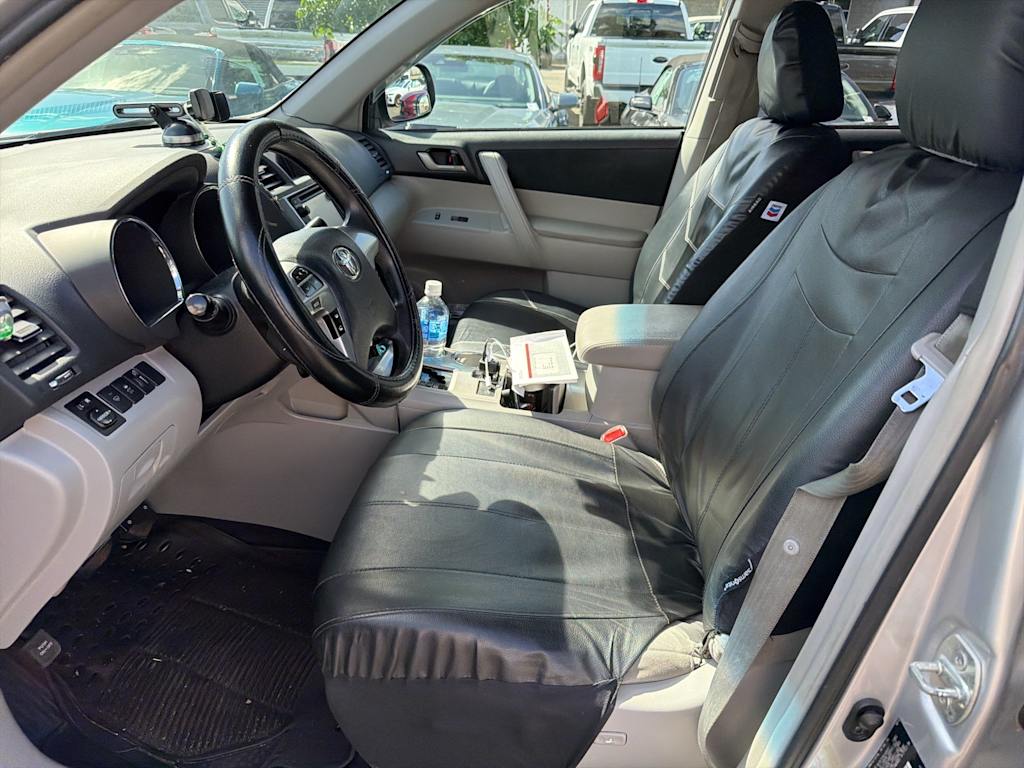 Thumbnail: 2013 Toyota Highlander - 7