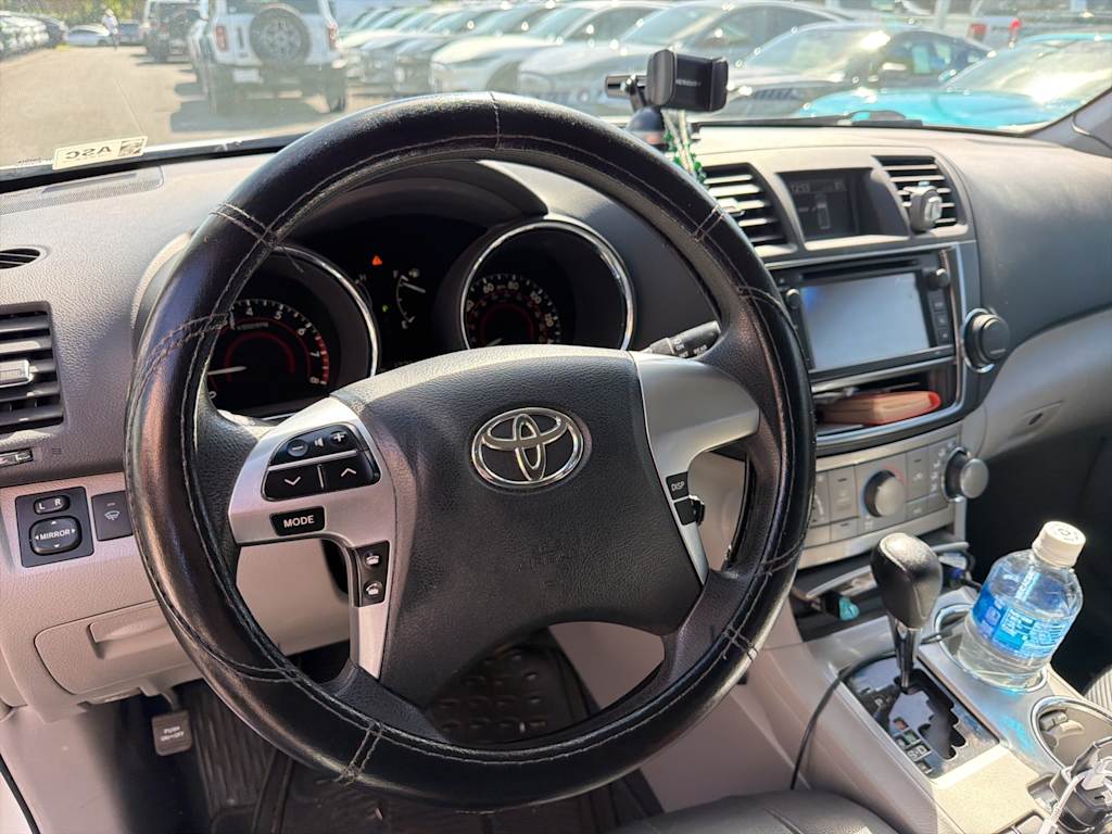 Thumbnail: 2013 Toyota Highlander - 2