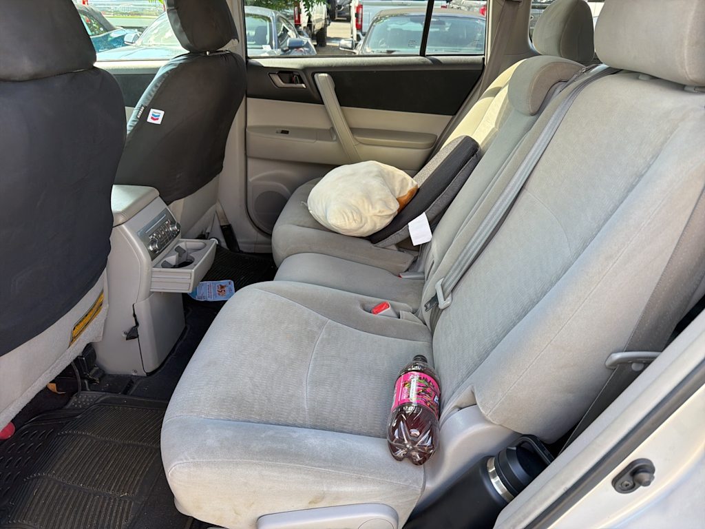 Thumbnail: 2013 Toyota Highlander - 8