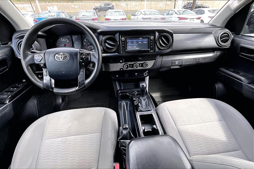 Thumbnail: 2018 Toyota Tacoma - 10