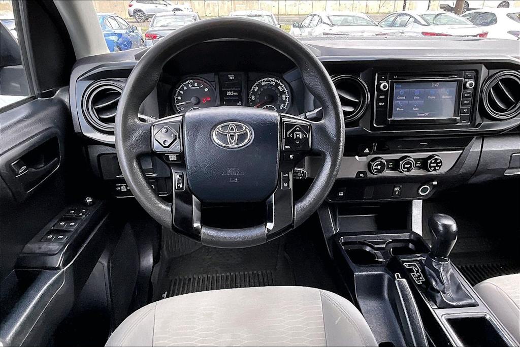 Thumbnail: 2018 Toyota Tacoma - 14