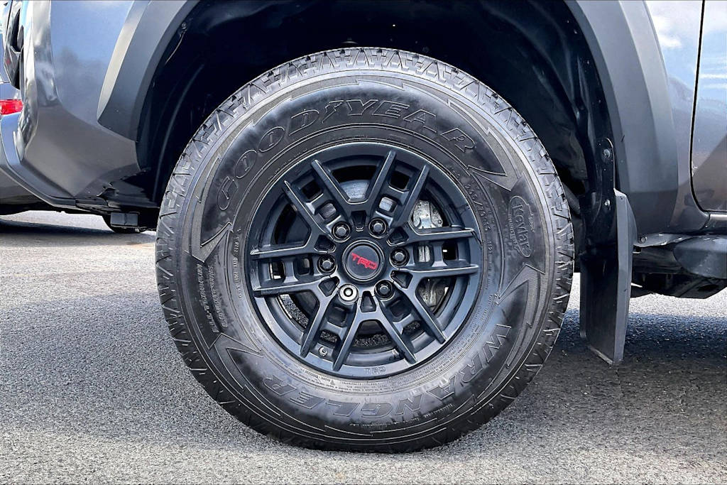 Thumbnail: 2020 Toyota Tacoma - 8