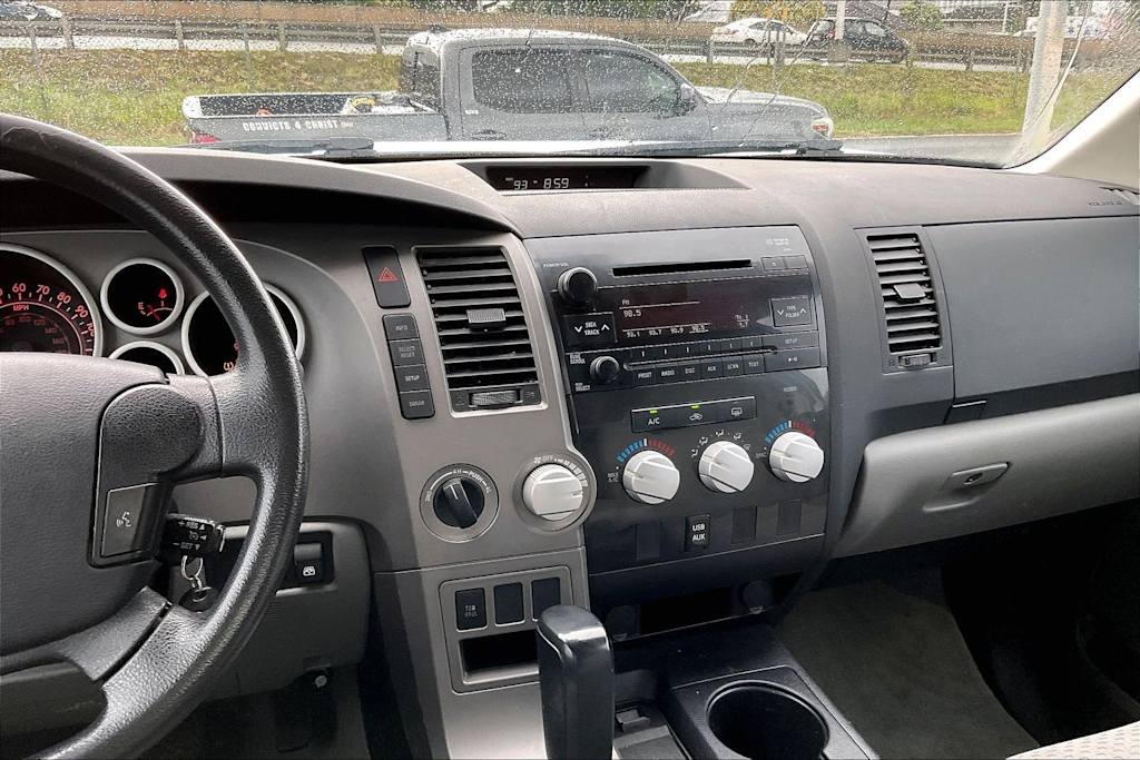 Thumbnail: 2011 Toyota Tundra - 14