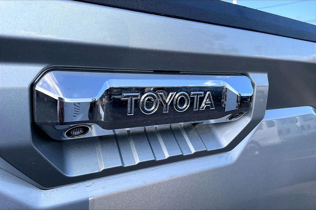Thumbnail: 2023 Toyota Tundra - 7