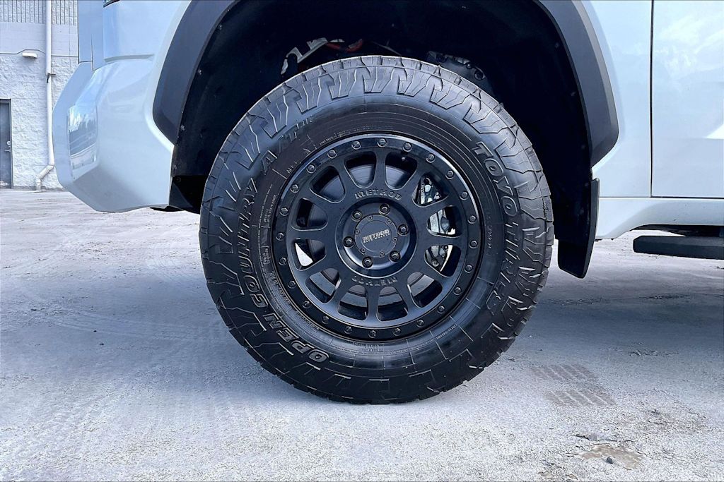 Thumbnail: 2024 Toyota Tundra - 8