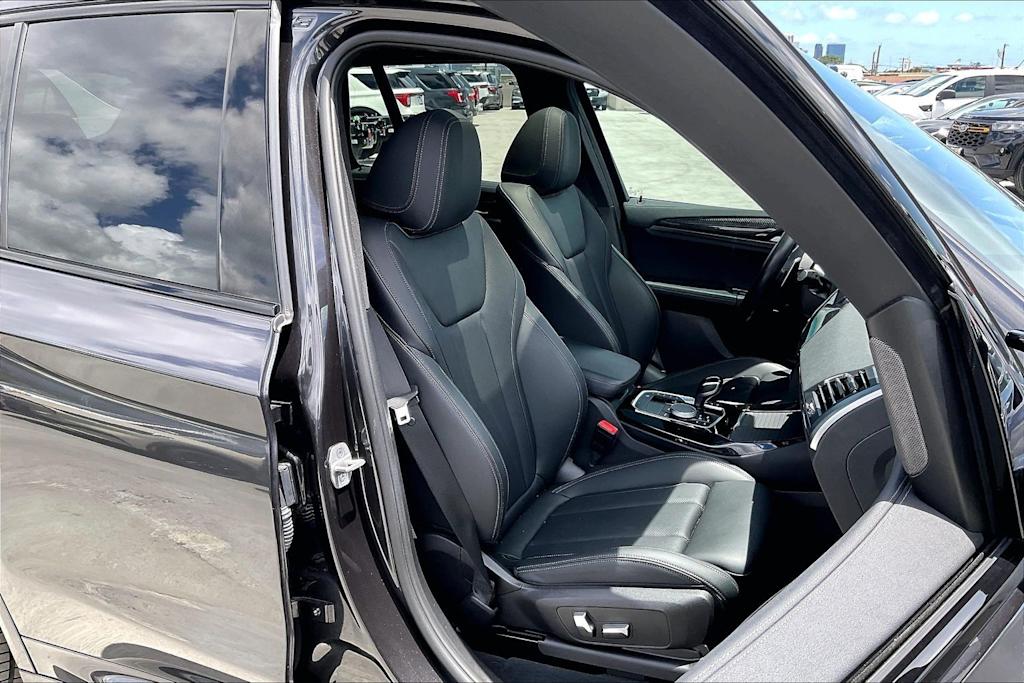 Thumbnail: 2023 BMW X3 - 12