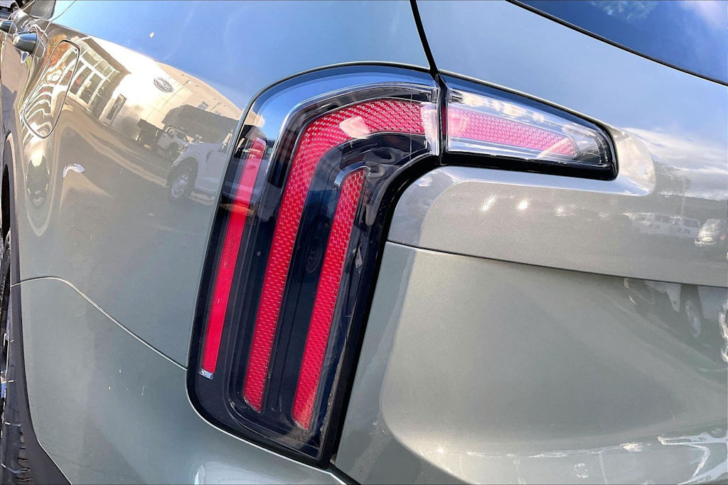 Thumbnail: 2024 Kia Telluride - 32