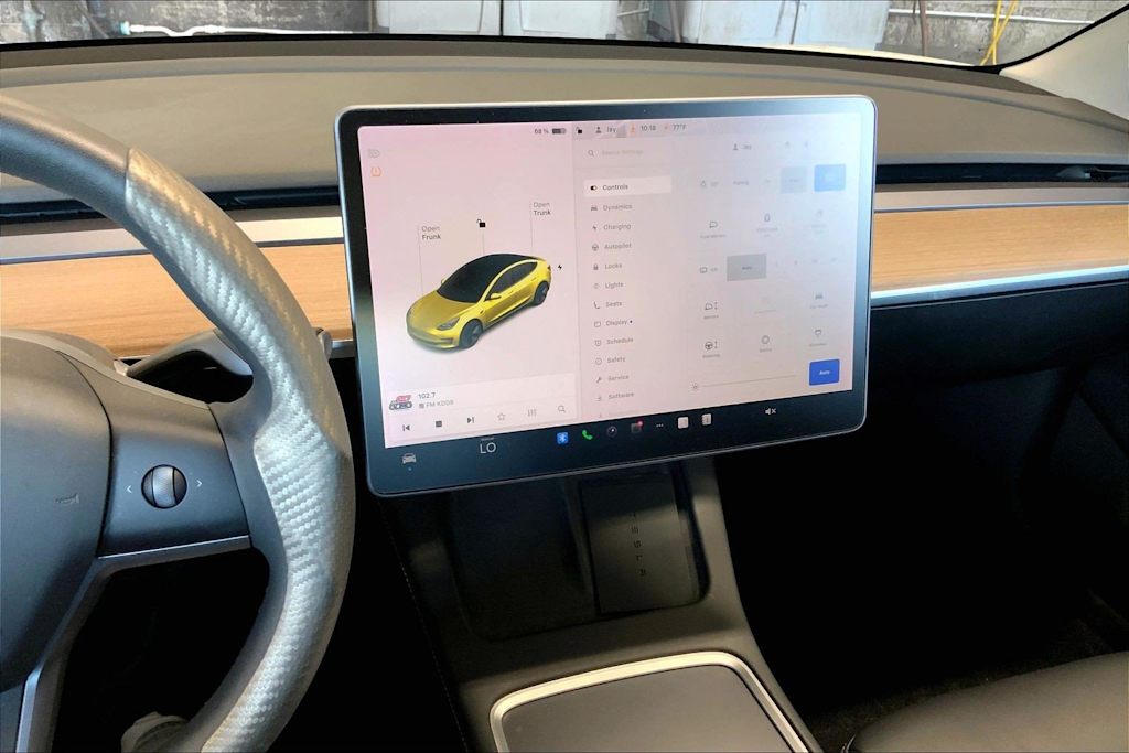 Thumbnail: 2021 Tesla Model 3 - 14