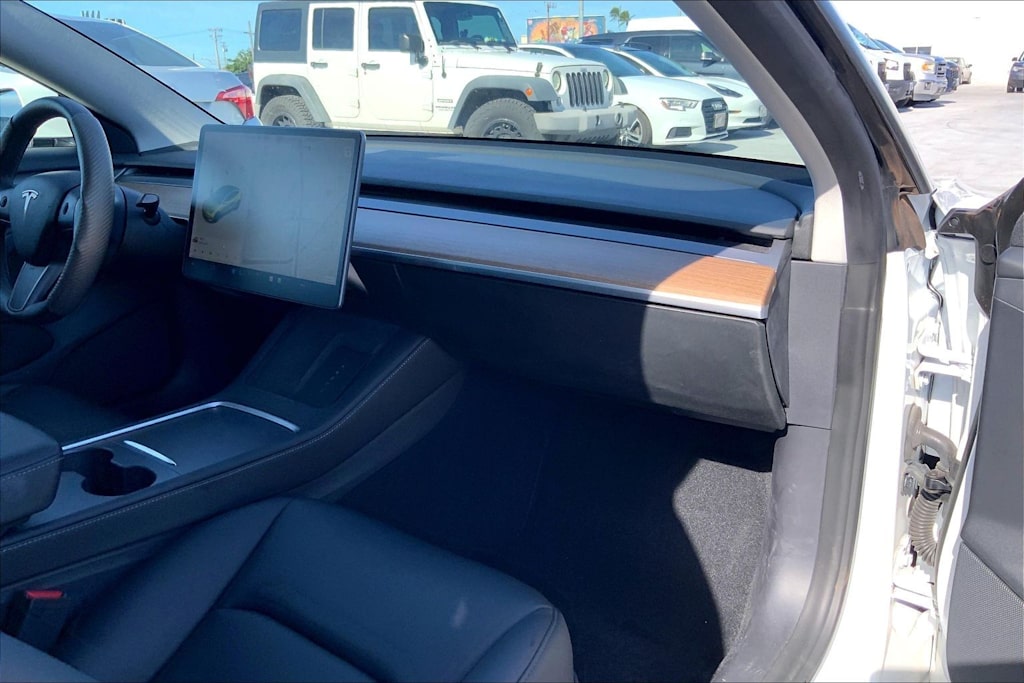 Thumbnail: 2021 Tesla Model 3 - 23