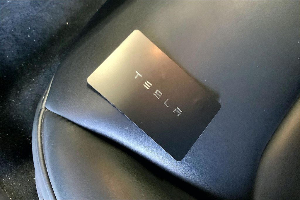 Thumbnail: 2021 Tesla Model 3 - 16
