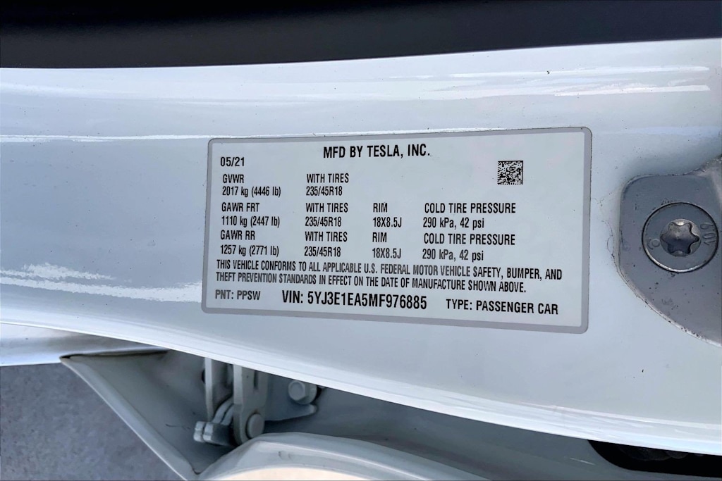 Thumbnail: 2021 Tesla Model 3 - 17