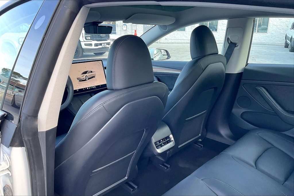 Thumbnail: 2023 Tesla Model 3 - 12