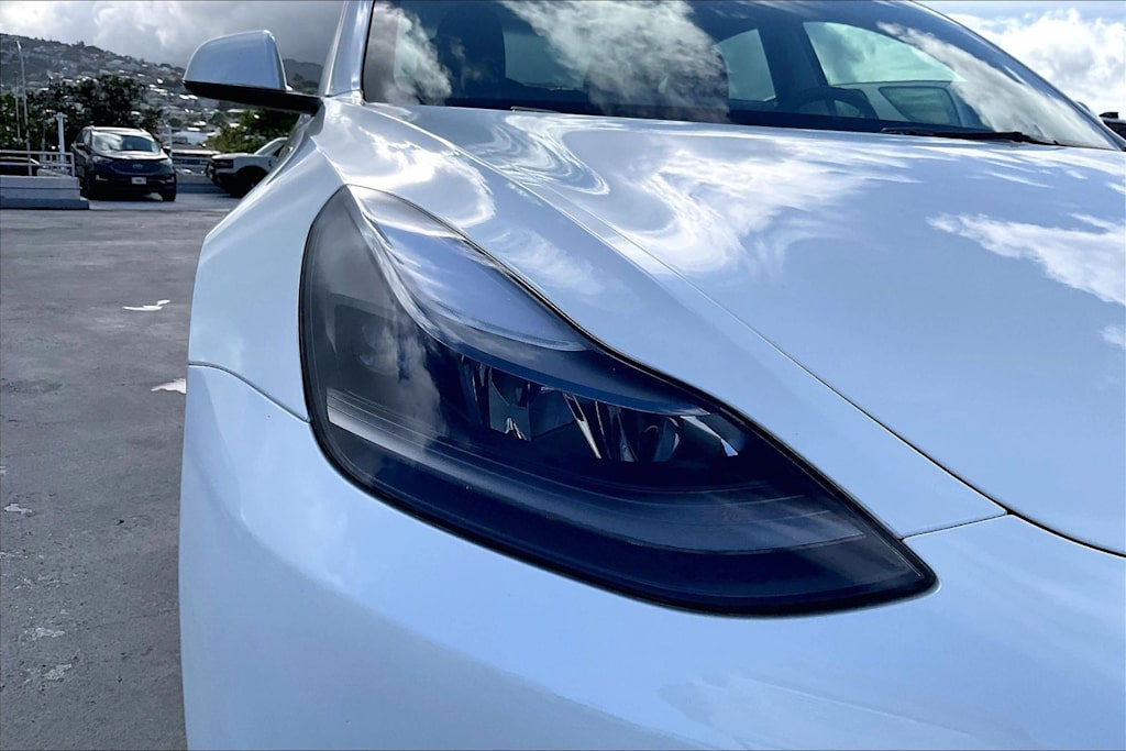 Thumbnail: 2023 Tesla Model 3 - 31