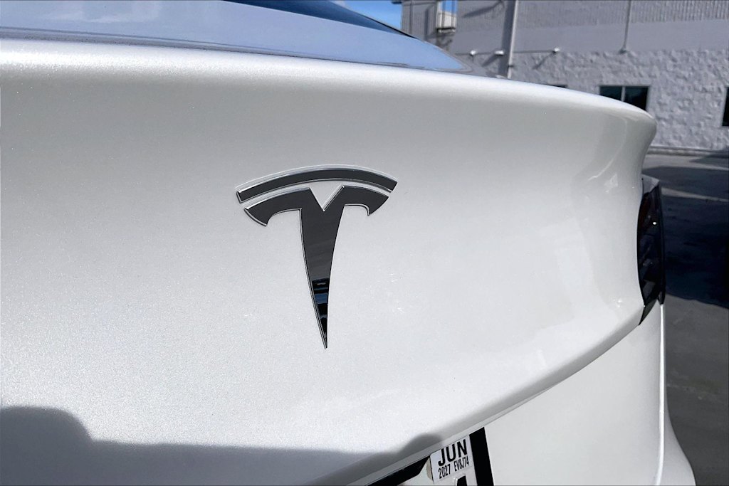 Thumbnail: 2023 Tesla Model 3 - 7