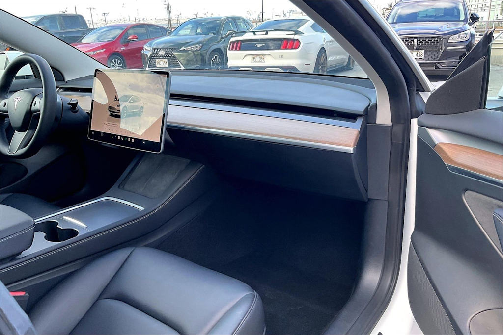 Thumbnail: 2023 Tesla Model 3 - 14