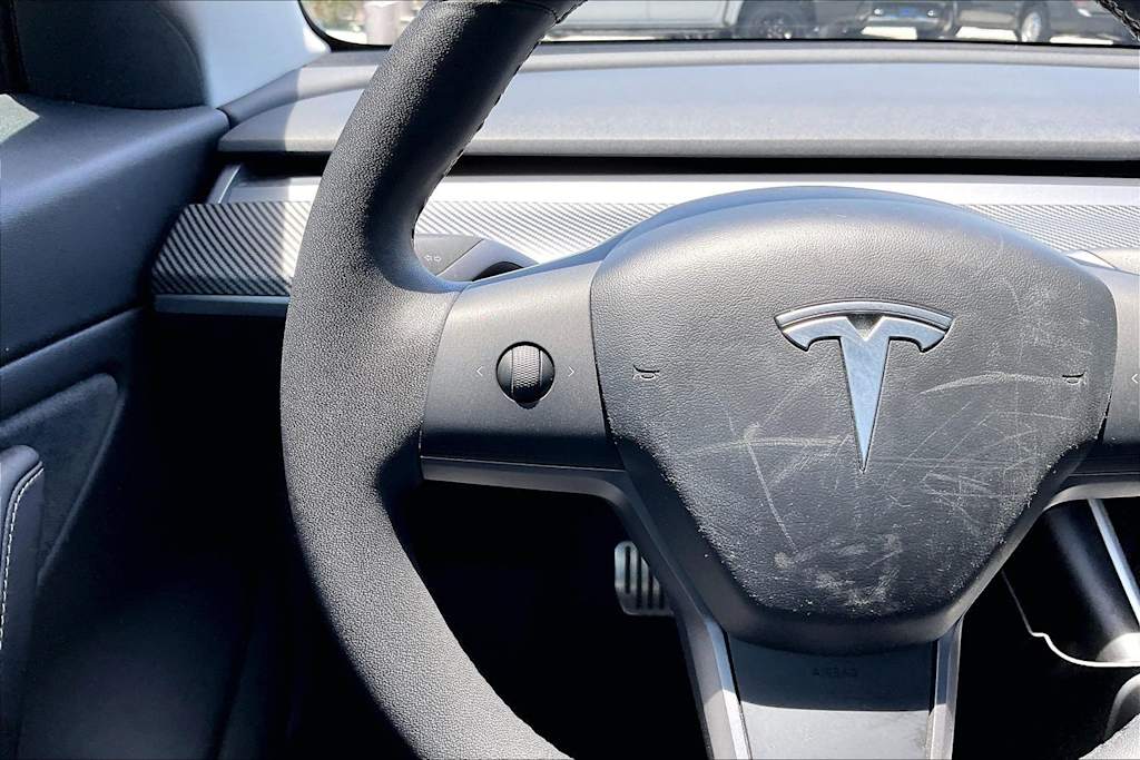 Thumbnail: 2020 Tesla Model 3 - 24
