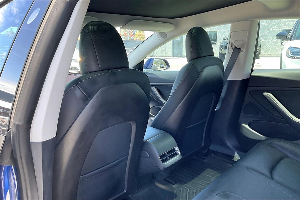 Thumbnail: 2020 Tesla Model 3 - 12