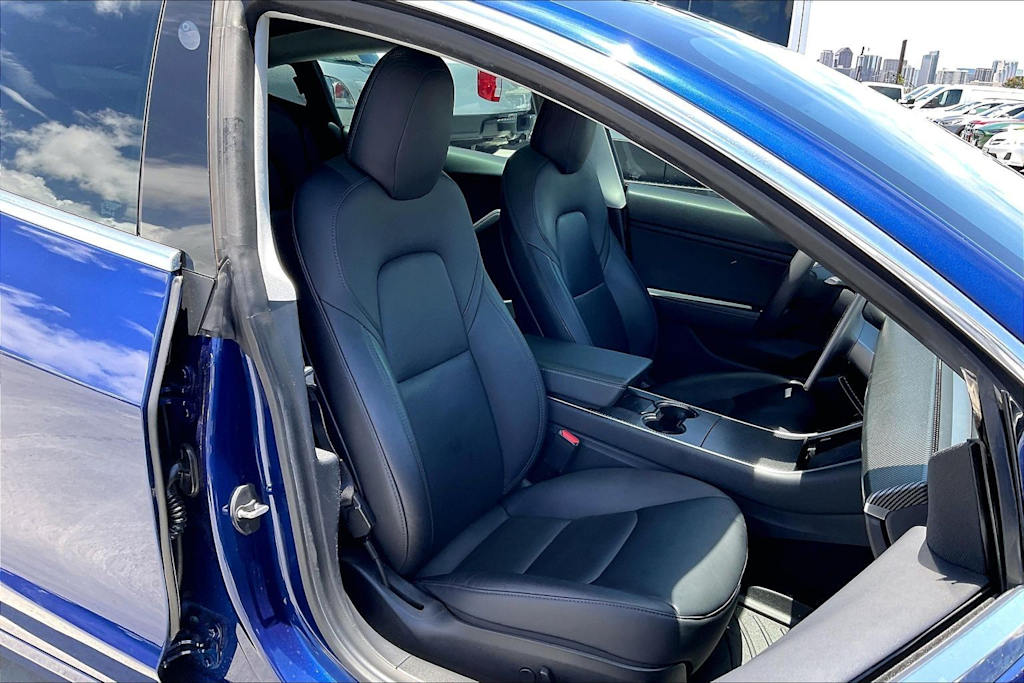Thumbnail: 2020 Tesla Model 3 - 11