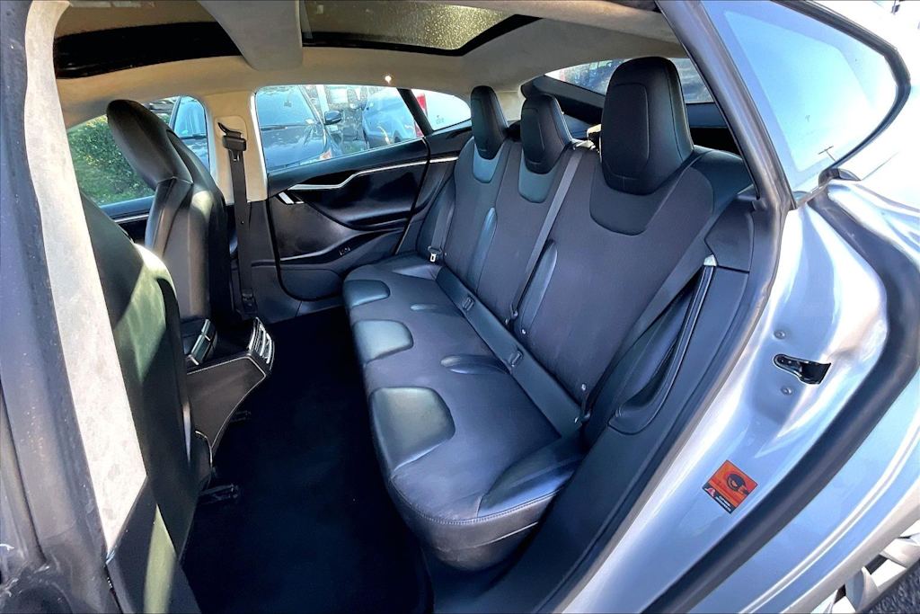 Thumbnail: 2016 Tesla Model S - 29