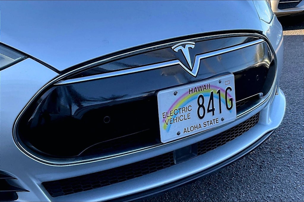 Thumbnail: 2016 Tesla Model S - 33