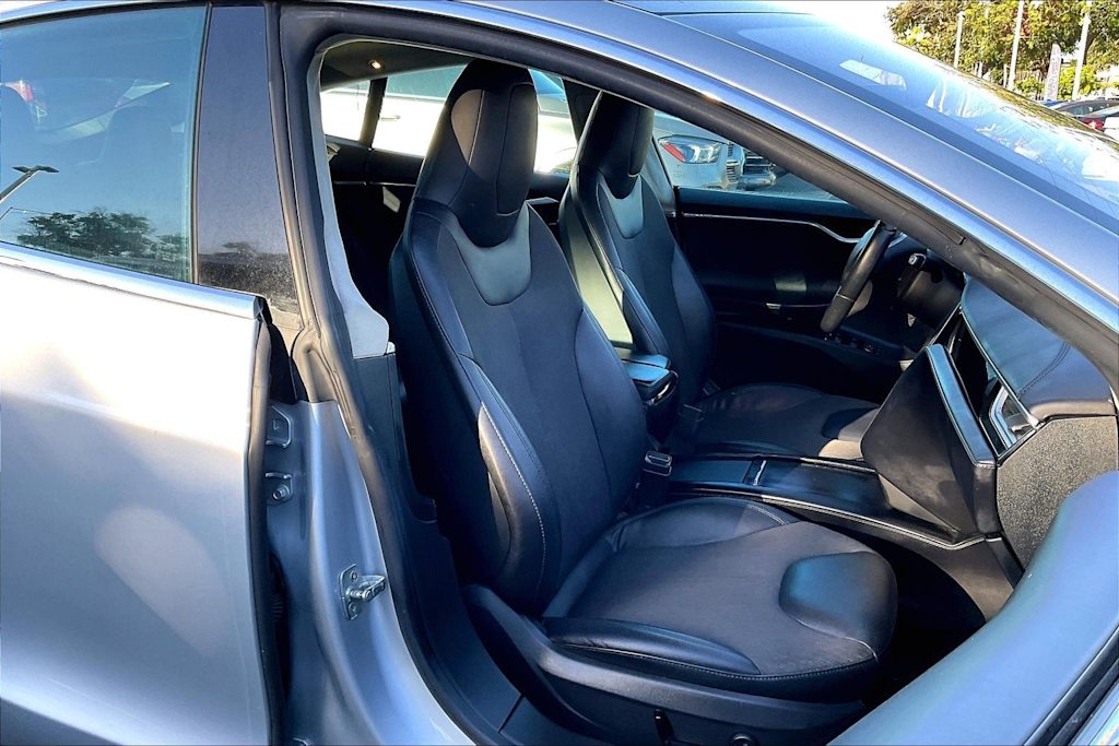 Thumbnail: 2016 Tesla Model S - 10