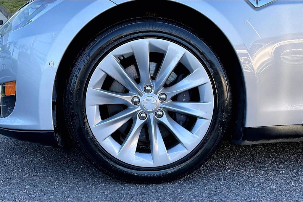 Thumbnail: 2016 Tesla Model S - 7