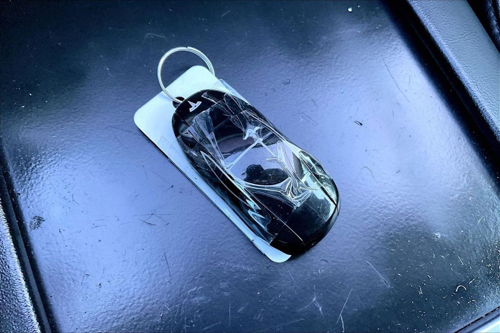 Thumbnail: 2016 Tesla Model S - 16
