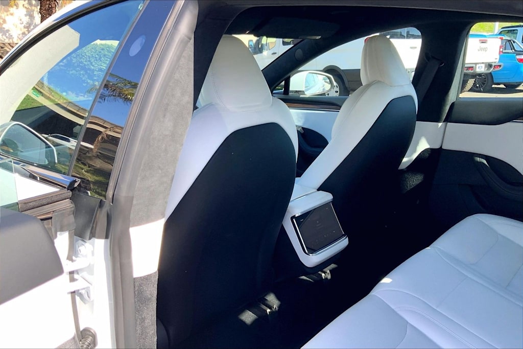 Thumbnail: 2022 Tesla Model S - 12