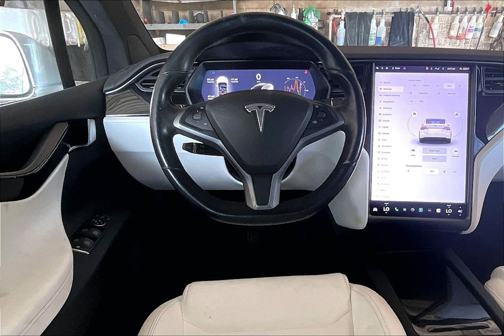 Thumbnail: 2020 Tesla Model X - 13