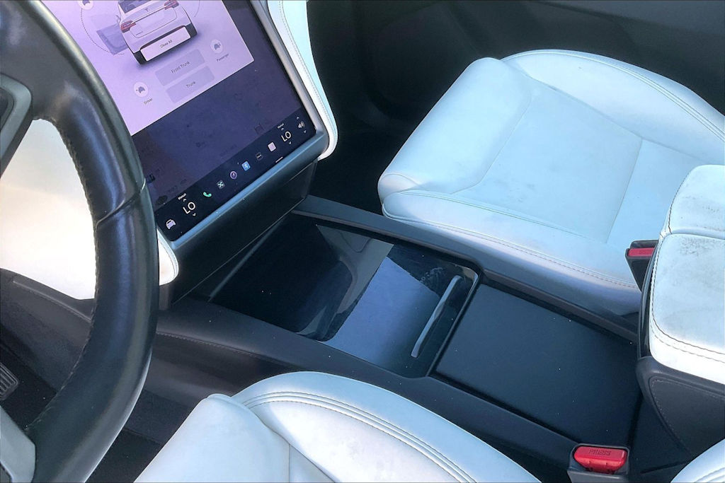 Thumbnail: 2020 Tesla Model X - 16