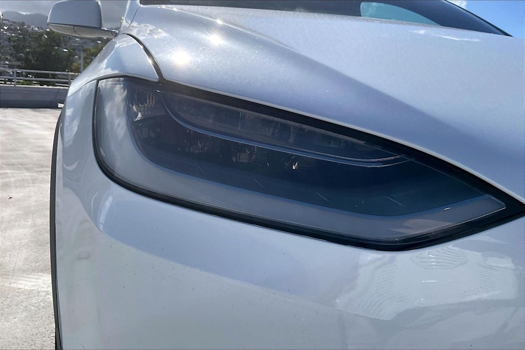 Thumbnail: 2020 Tesla Model X - 31