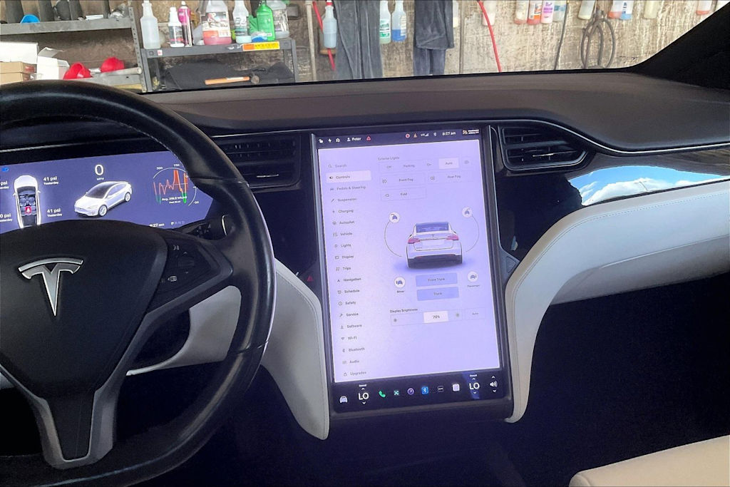 Thumbnail: 2020 Tesla Model X - 15