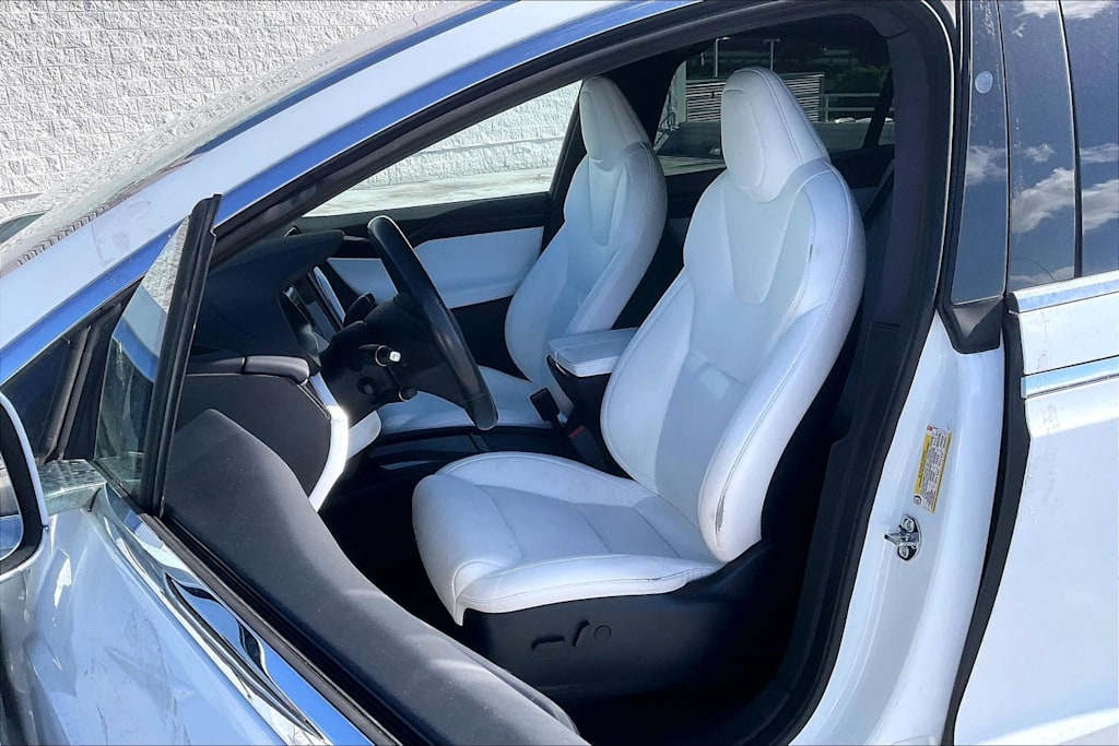 Thumbnail: 2020 Tesla Model X - 10