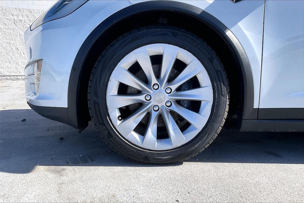 Thumbnail: 2020 Tesla Model X - 8