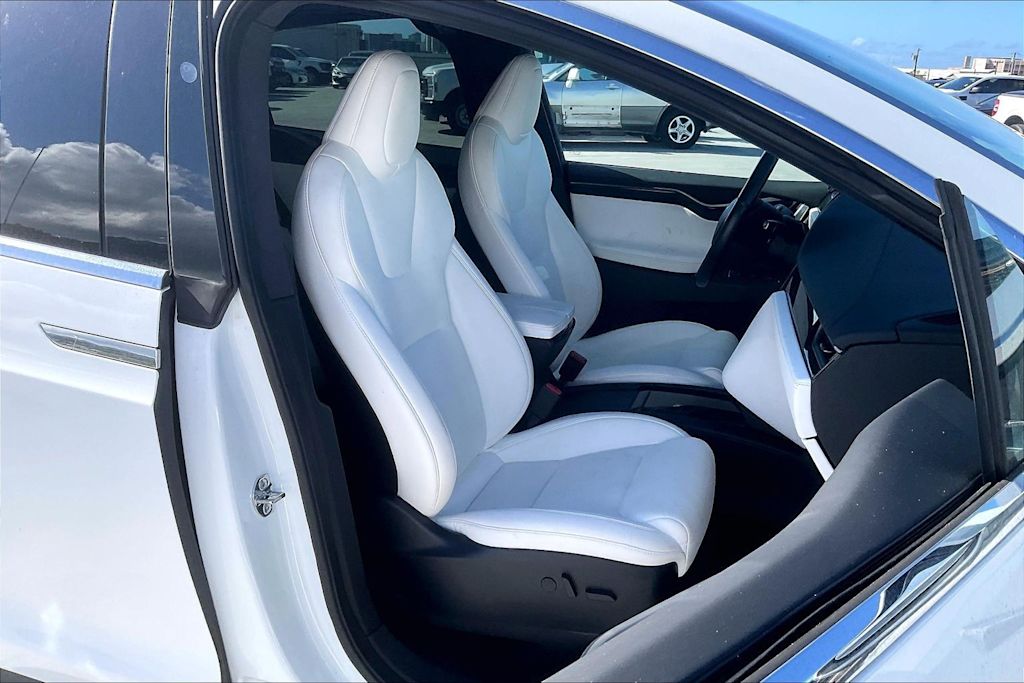 Thumbnail: 2020 Tesla Model X - 11