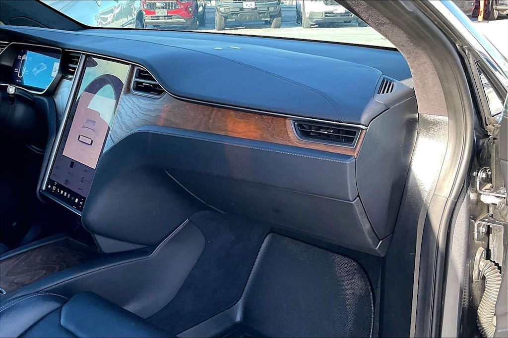 Thumbnail: 2020 Tesla Model X - 23