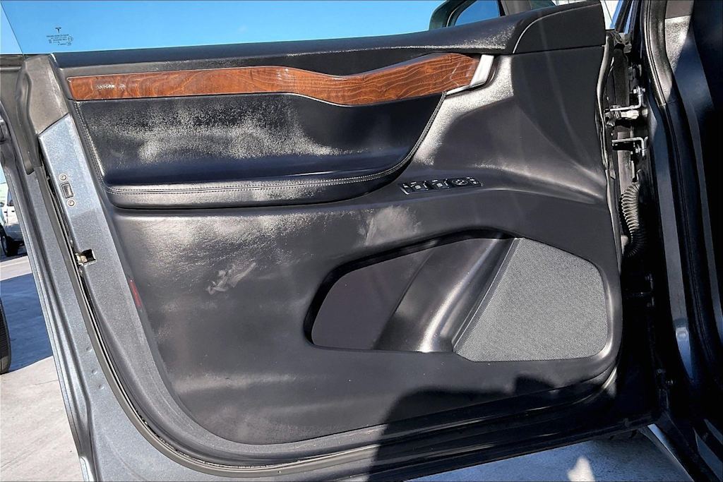 Thumbnail: 2020 Tesla Model X - 27