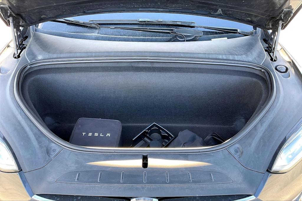 Thumbnail: 2020 Tesla Model X - 17