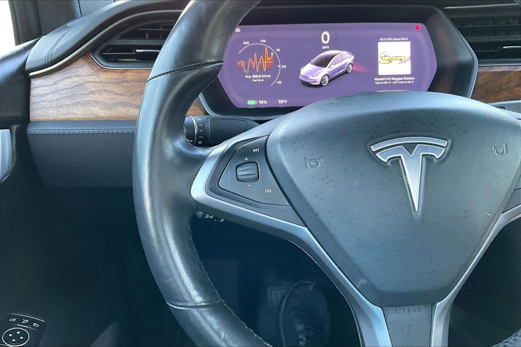 Thumbnail: 2020 Tesla Model X - 24