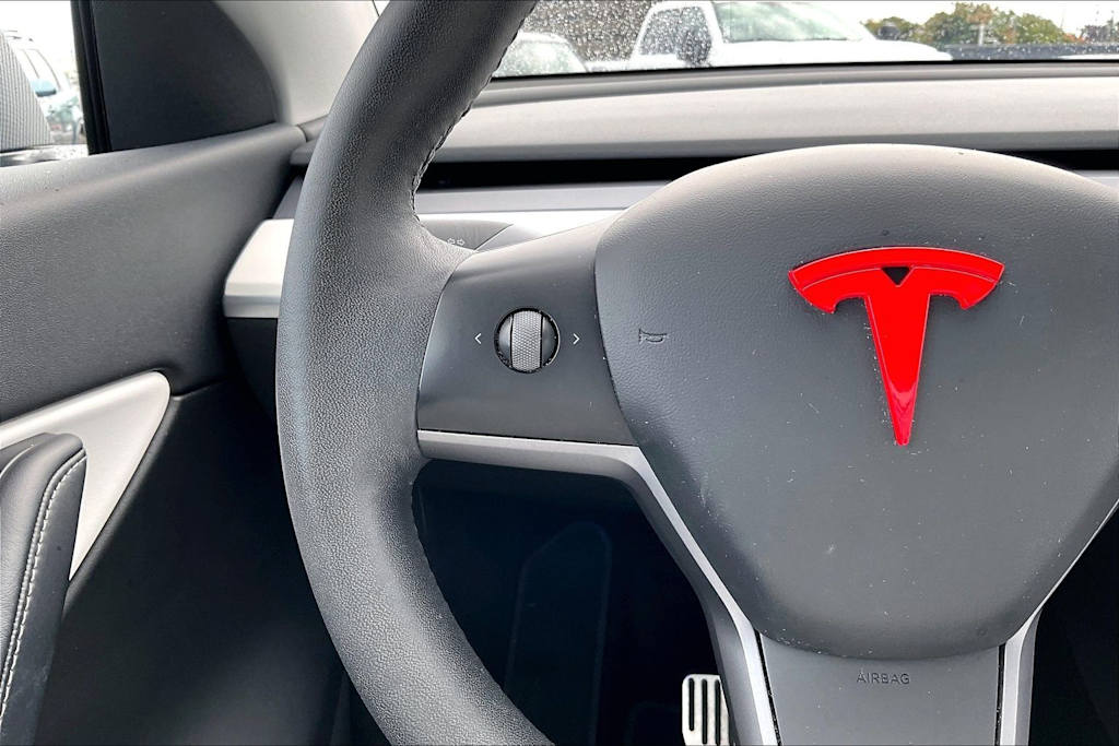 Thumbnail: 2021 Tesla Model Y - 24