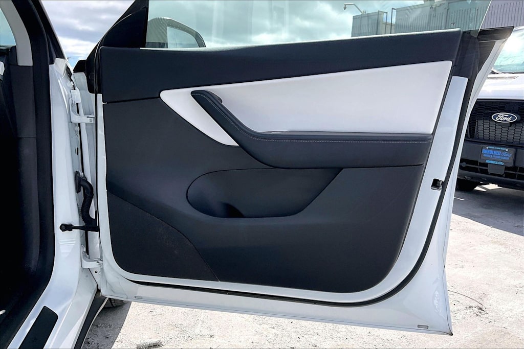 Thumbnail: 2021 Tesla Model Y - 28