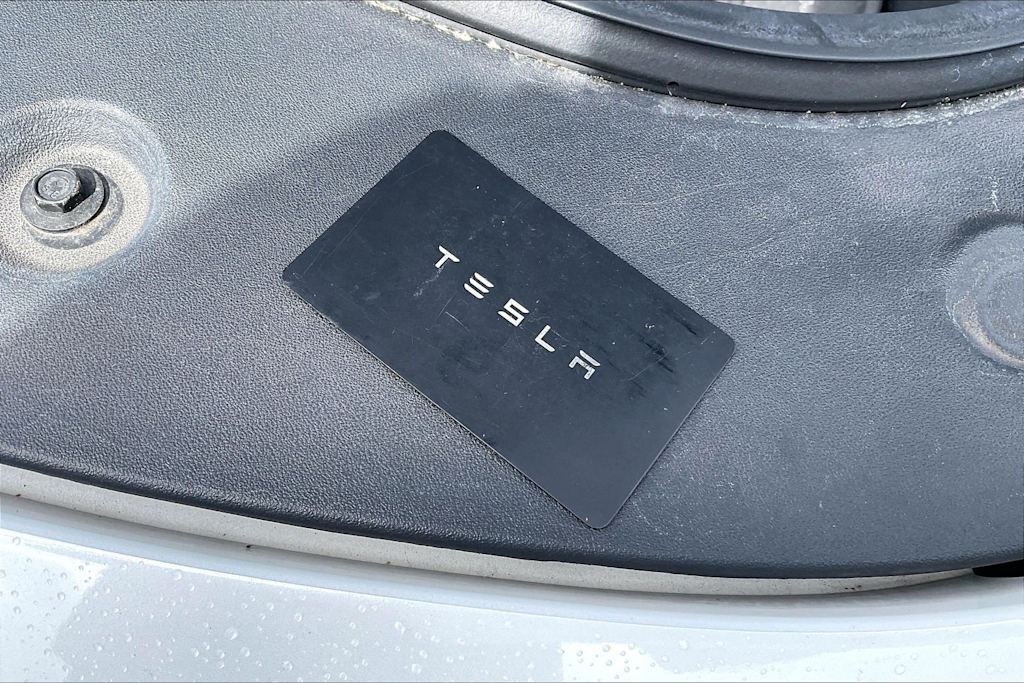 Thumbnail: 2021 Tesla Model Y - 21