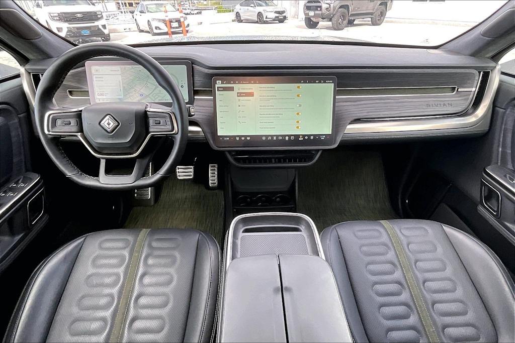Thumbnail: 2024 Rivian R1T - 10