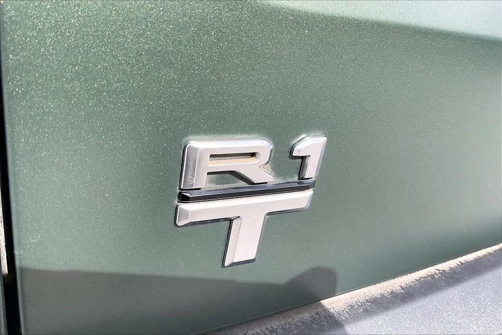 Thumbnail: 2024 Rivian R1T - 7