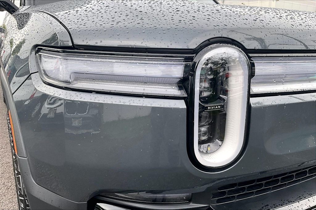 Thumbnail: 2025 Rivian R1T - 31