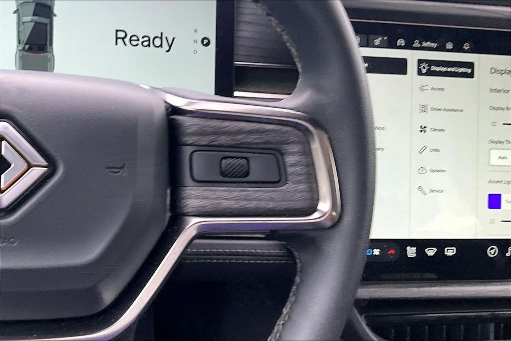 Thumbnail: 2025 Rivian R1T - 25