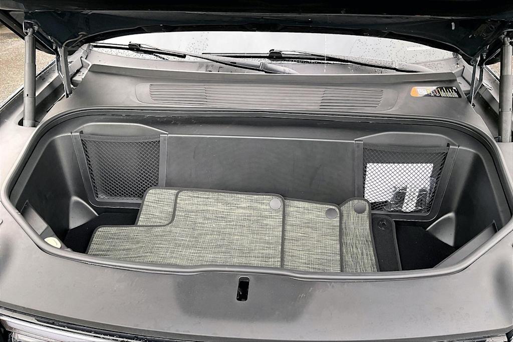 Thumbnail: 2025 Rivian R1T - 9